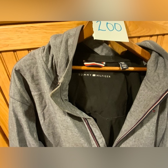 Tommy Hilfiger Men's Gray Windbreaker - Picture 2 of 3